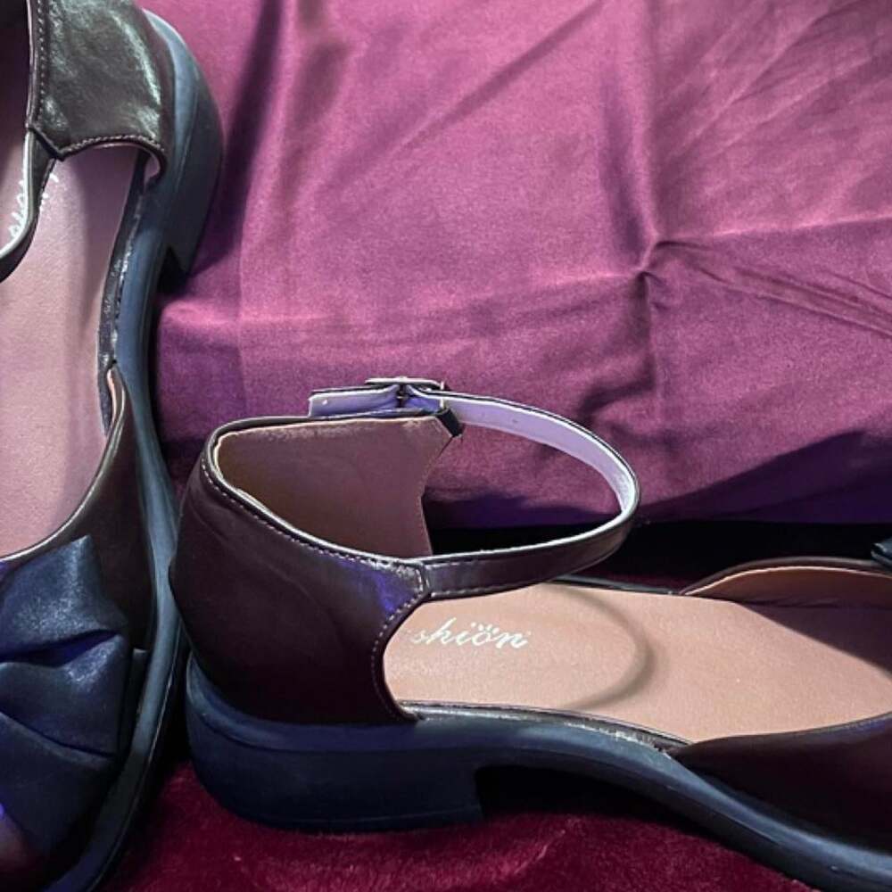 Women's chocolate brown Footwear - Picture 2 of 5